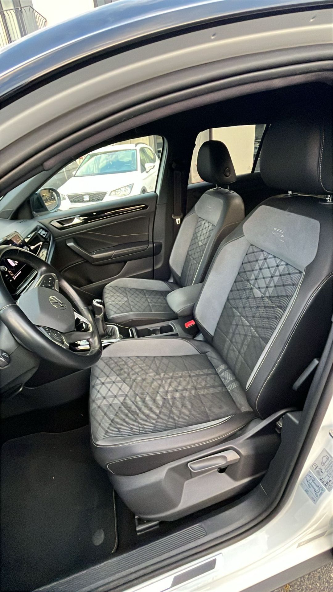 Volkswagen T-Roc 1.0 TSI R-Line
