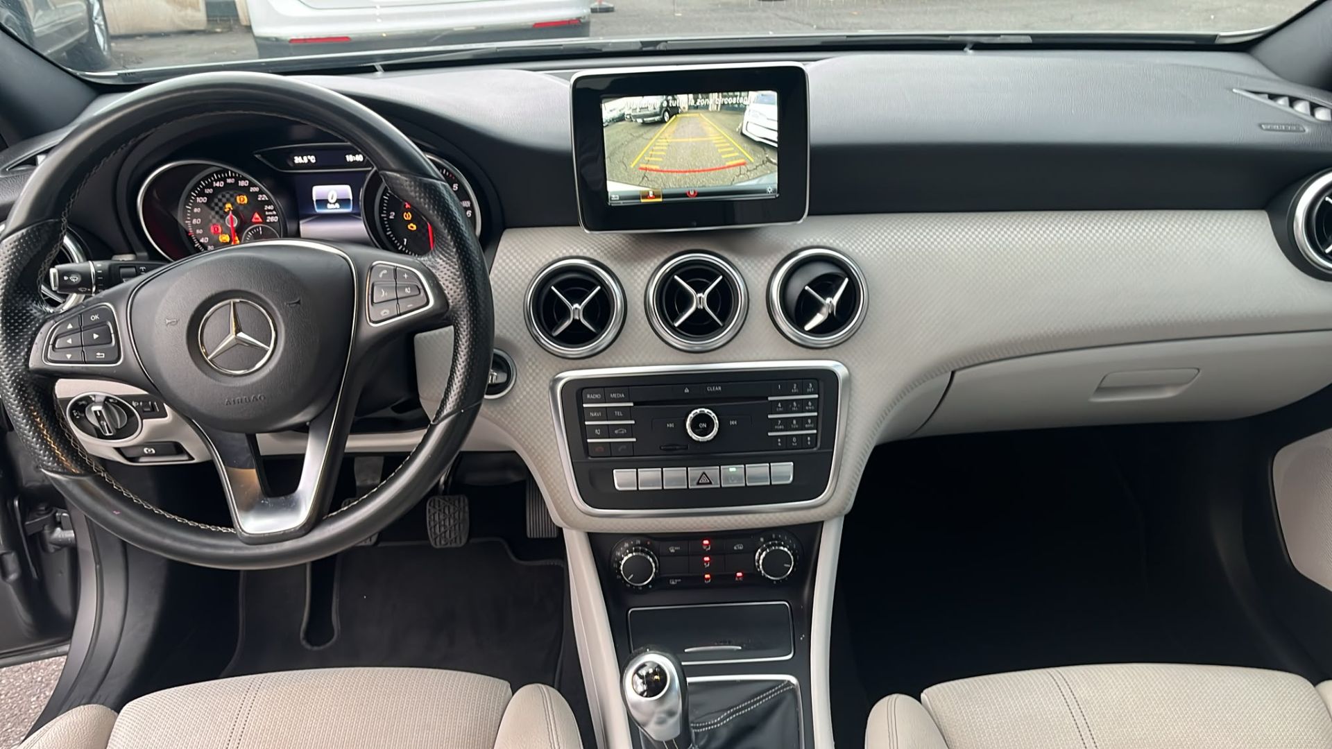 Mercedes-Benz A 180 A D Premium